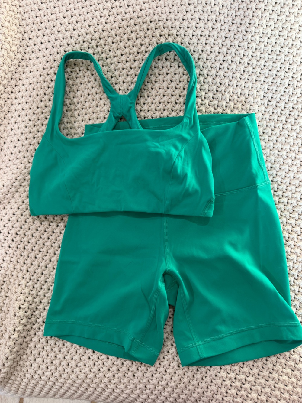lululemon Wunder Train 6" Shorts & SmoothCover Yoga Bra B/C Cup SET